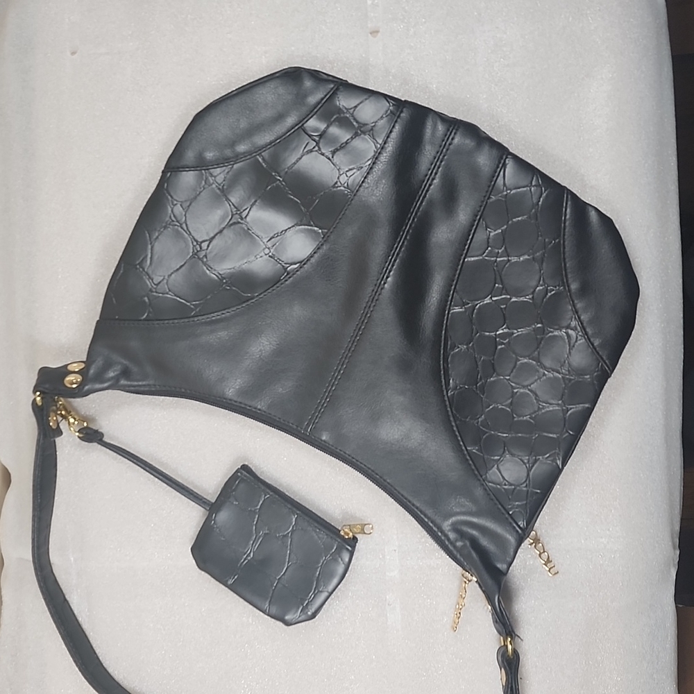 Volcom Purse - Picture 2 of 4